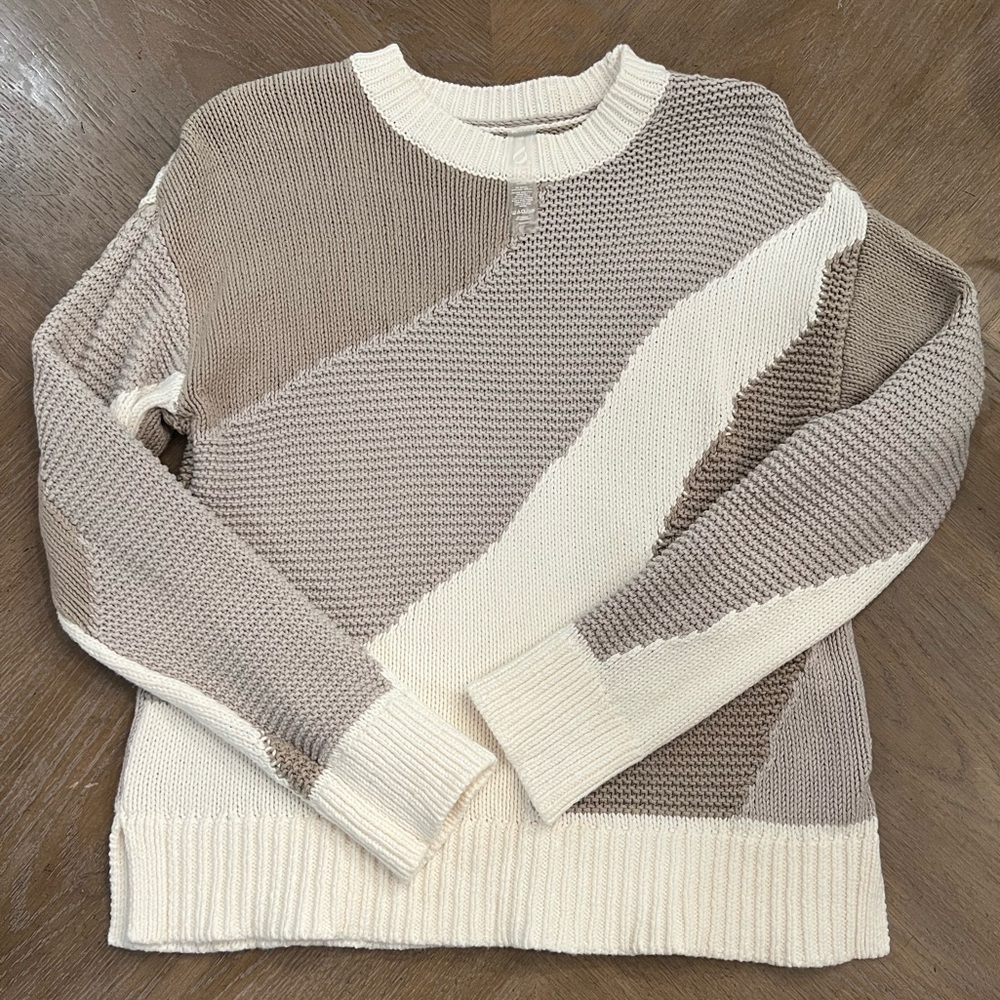 Lou & Grey sweater. Size XS